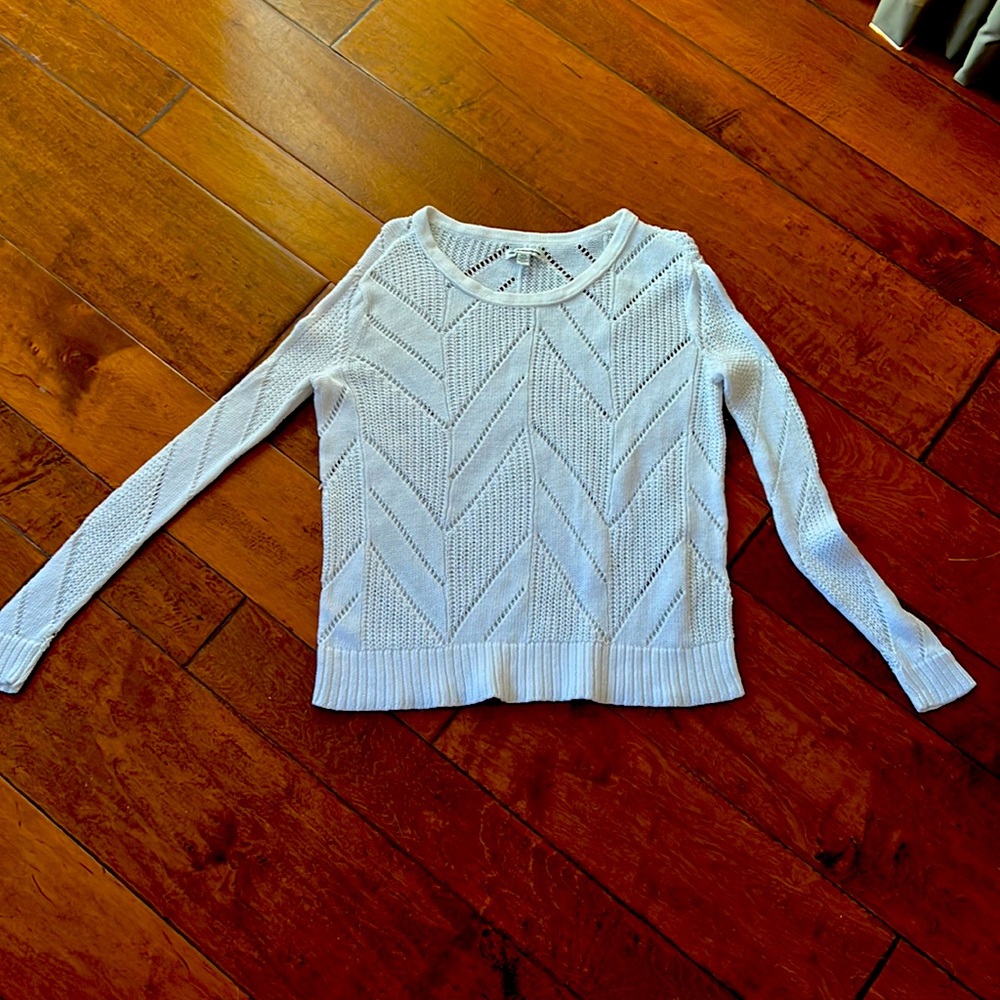 Summer white sweater Size M